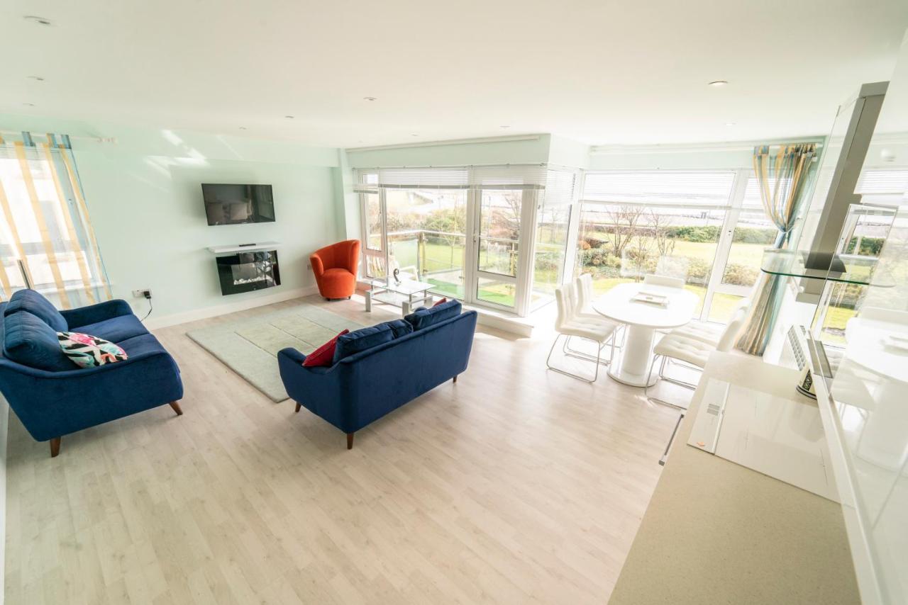 Luxurious Seaside Apartment Голвей Екстер'єр фото